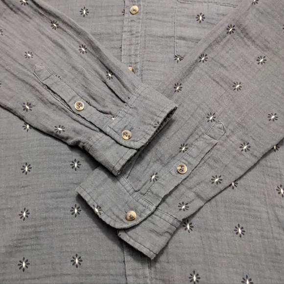 (2/$25) Sonoma high low button up long sleeve blouse grey 100% cotton - Picture 5 of 15